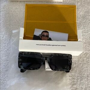 Ladies‎ sunglasses